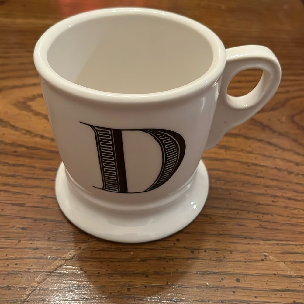 Anthropologie D‎ mug
